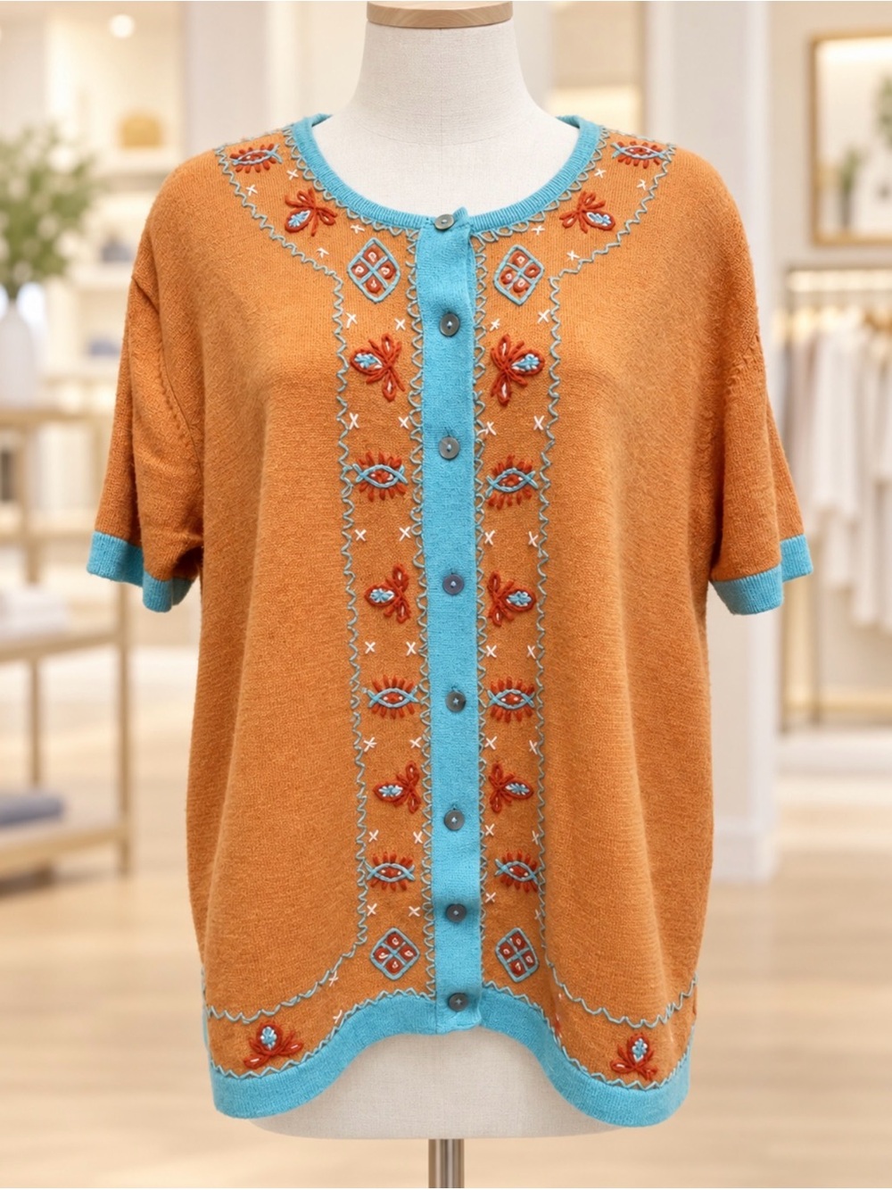 Milano size large short sleeve sweater